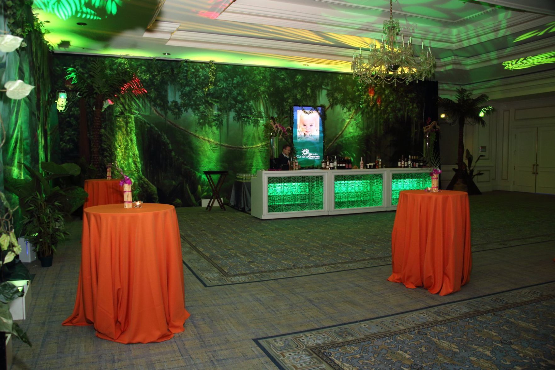 111718GlennonGlow_03.JPG